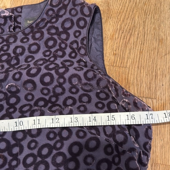 Banana Republic Sleeveless Silk Top - Picture 8 of 8